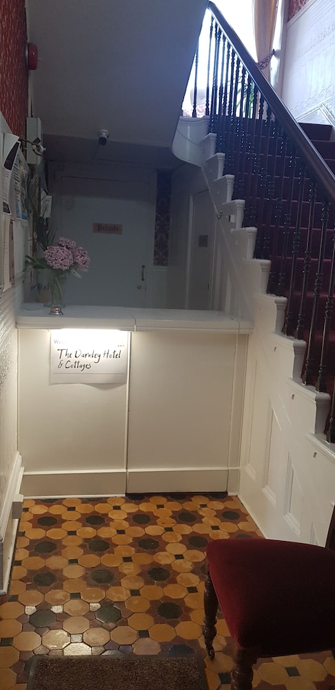 The Darnley Hotel 2/50