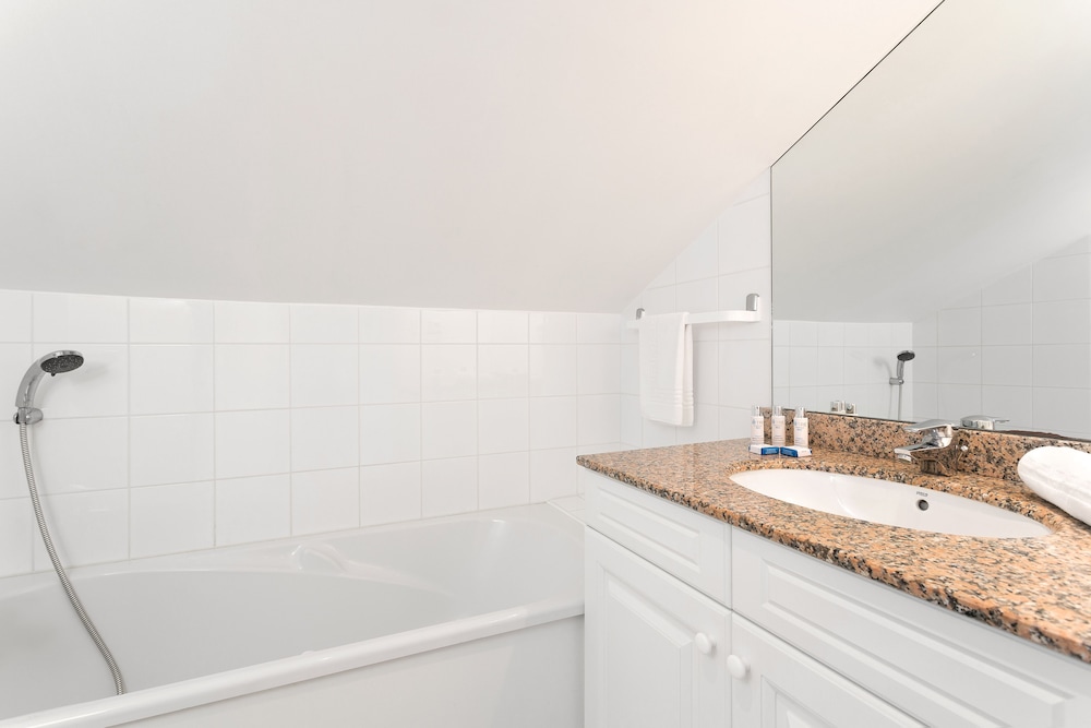 6 Rooms, Villa, 4 Beds, 3 Queen Beds, Sofa، Villas Eurogroup La Prade 2/2