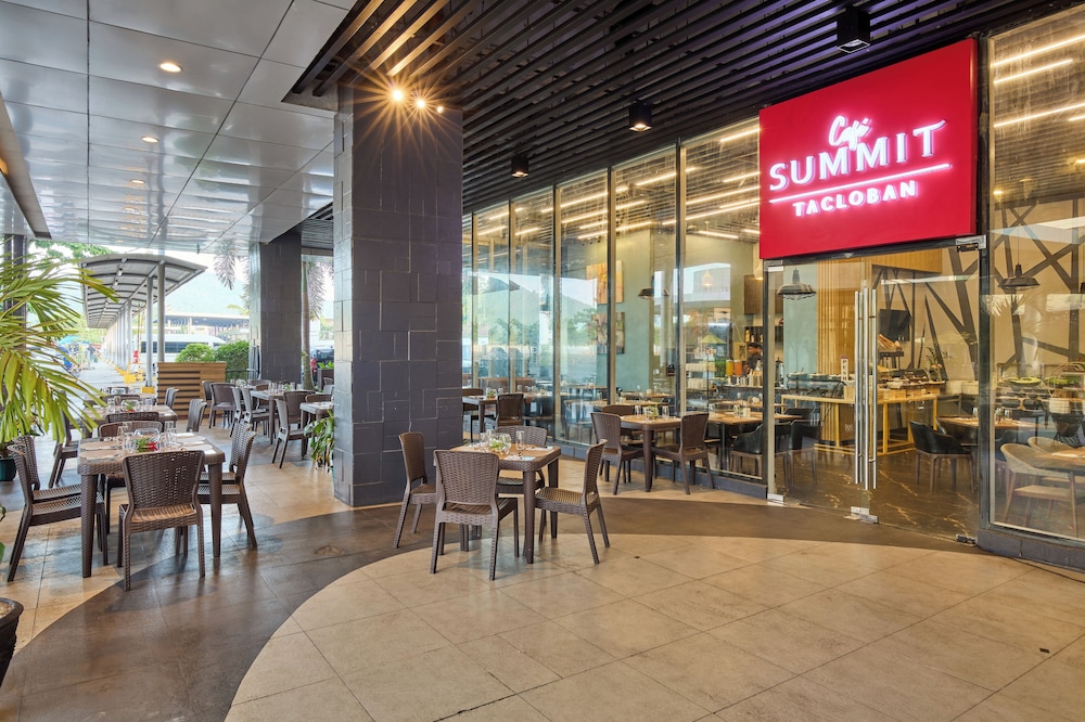 Summit Hotel Tacloban 45/63