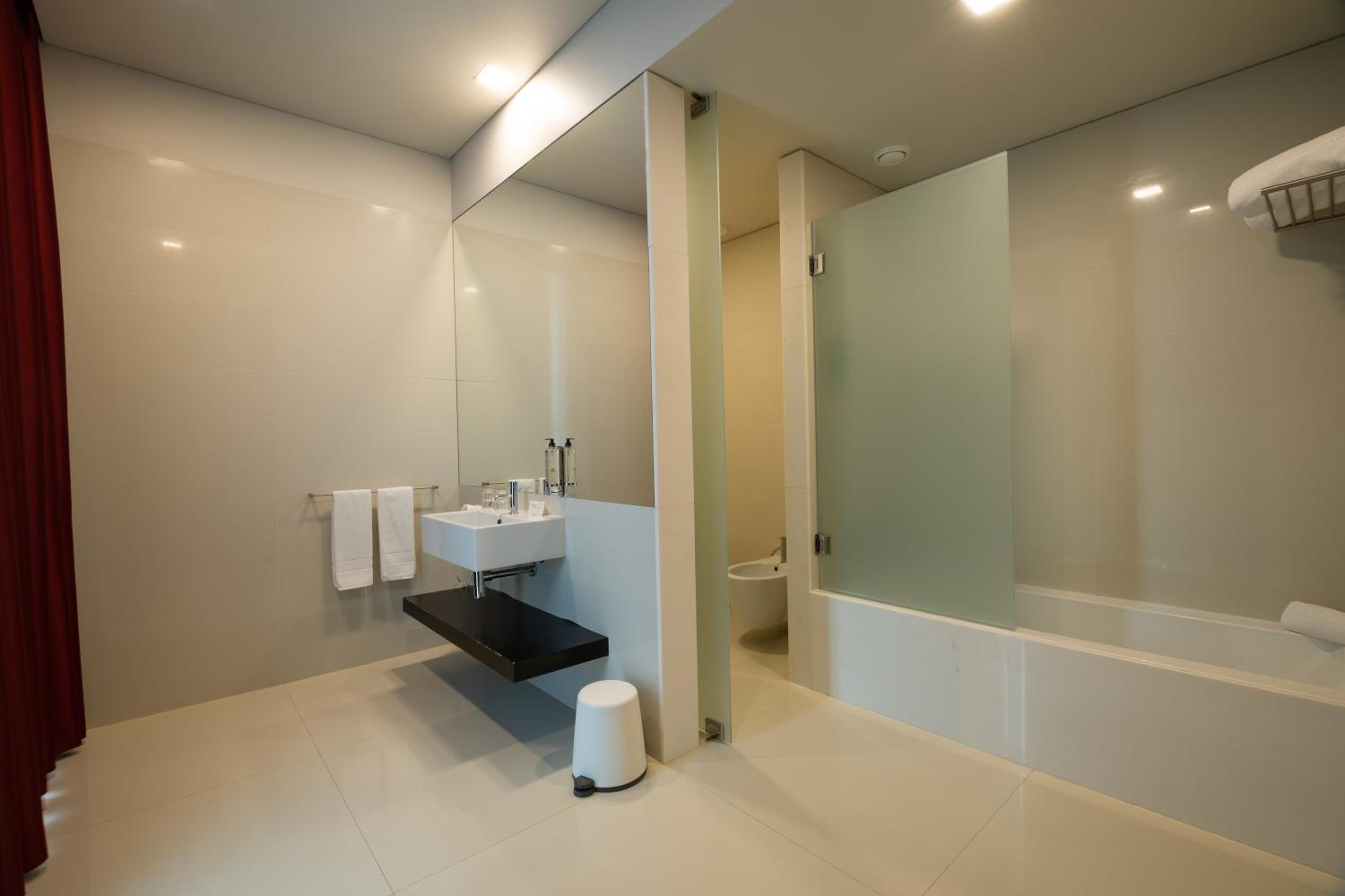 غرفة قياسية بسرير مزدوج بإطلالة على الجبل، Axis Viana Business And Spa 6/6