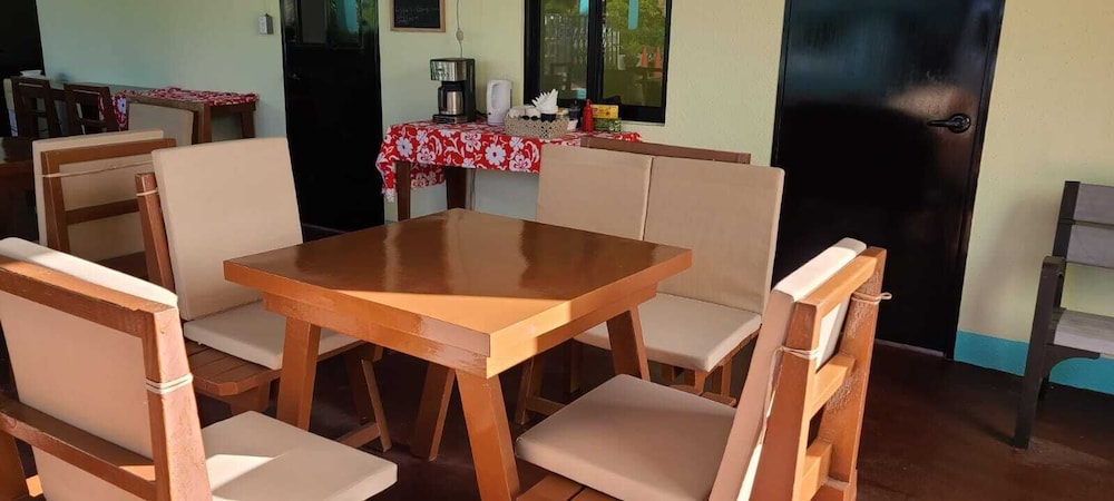 Saipan Beach Hotel 48/66