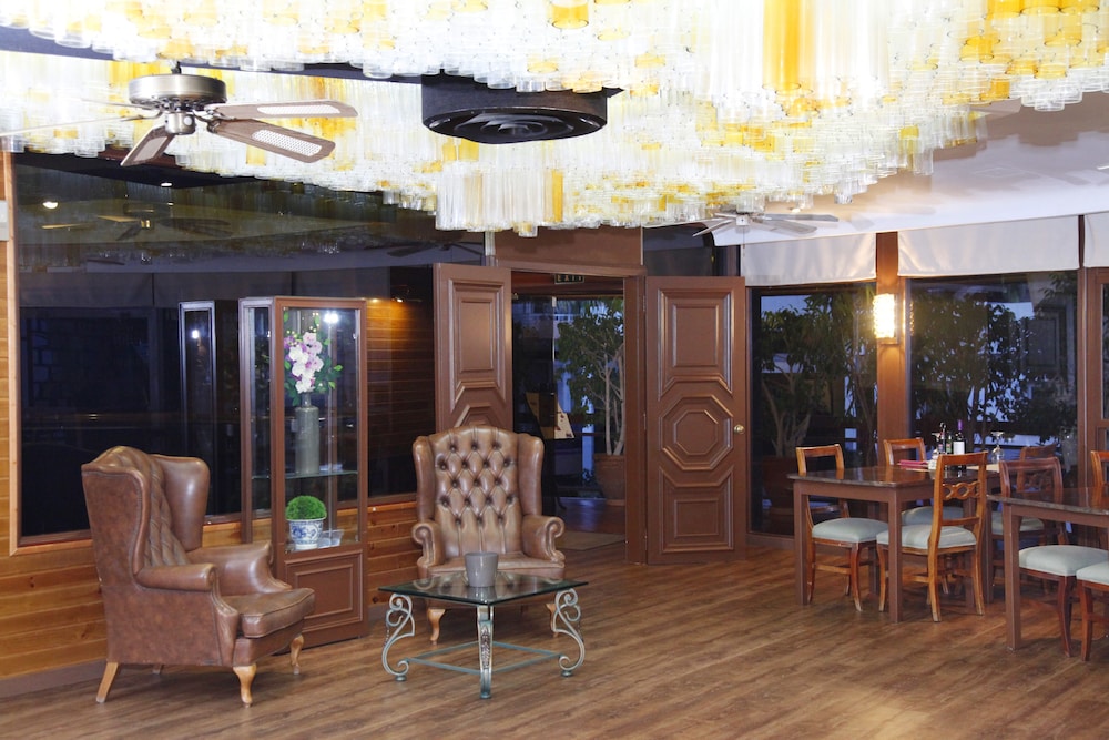 Suites Roc Portonova 52/67