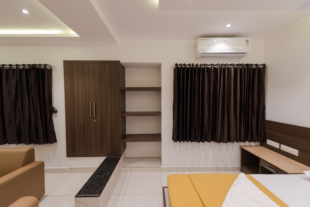 Hotel Karuna Residency 19/23