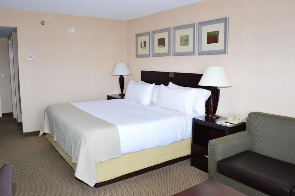 Solomons Inn Resort and Marina 5/27