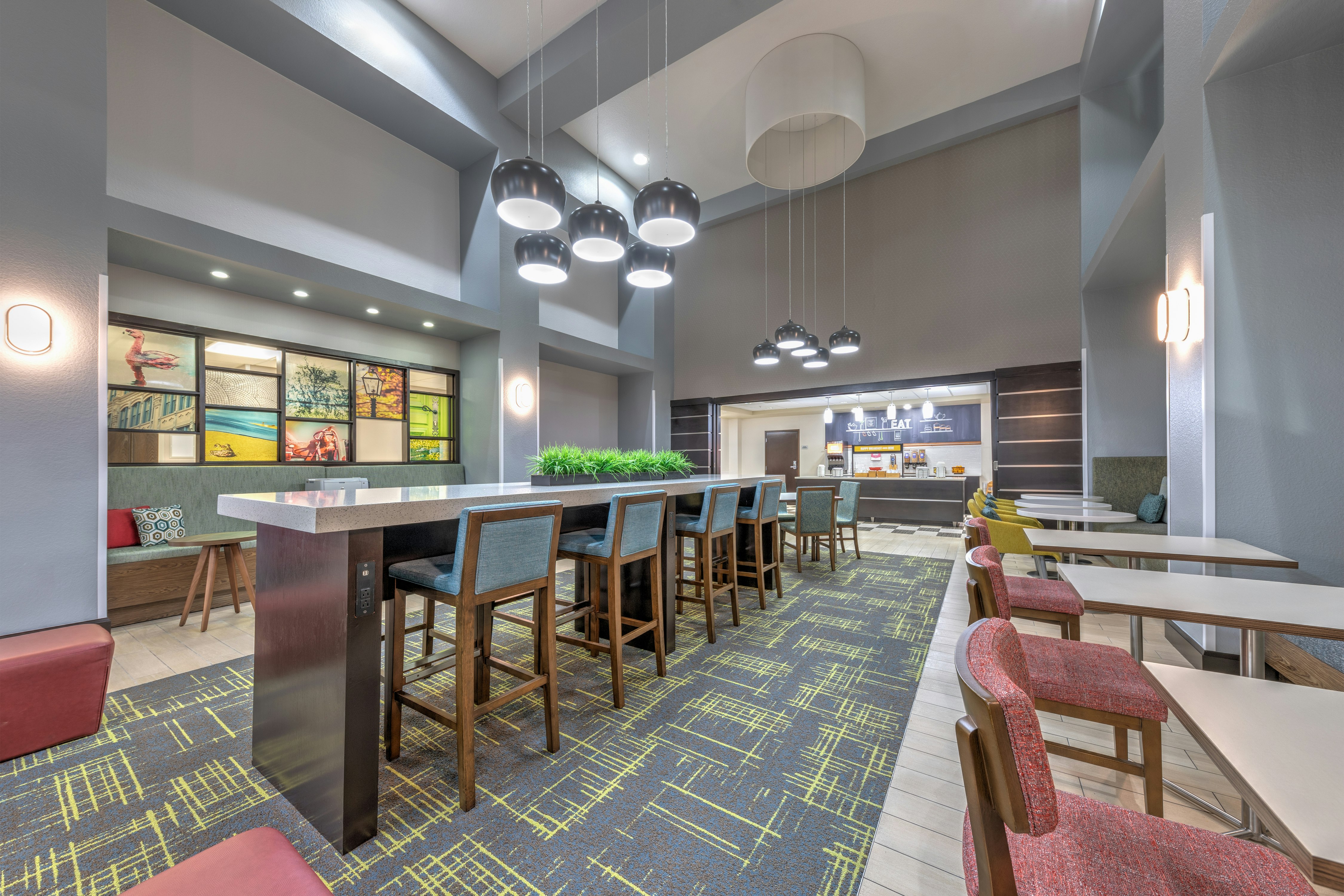 Hampton Inn and Suites Lake Jackson-Clute 33/41