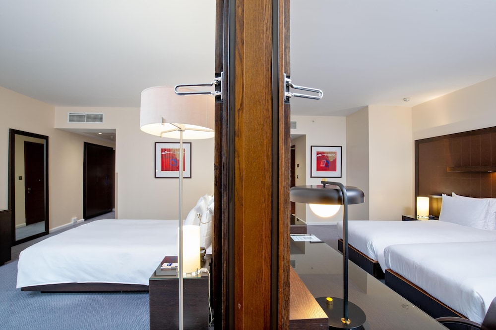 غرفة متصلة عائلية بسريرين مزدوجين بغرفتي نوم، Hilton London Canary Wharf 9/10
