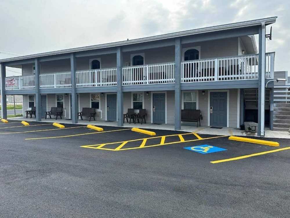 Village Inn Motel Rockport near Aransas Bay 35/50