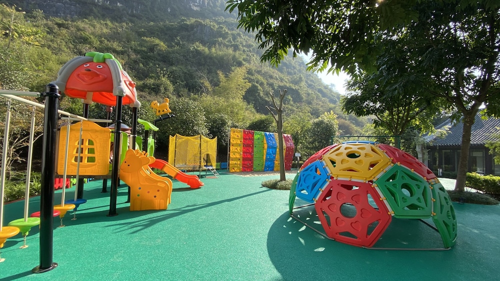 Banyan Tree Yangshuo 40/50