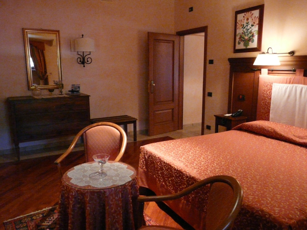 Relais Santa Anastasia 23/55