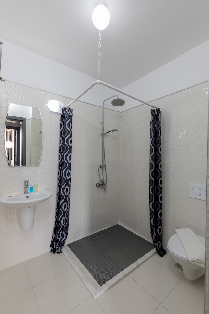 Delight Deluxe Hotel & Spa 14/66