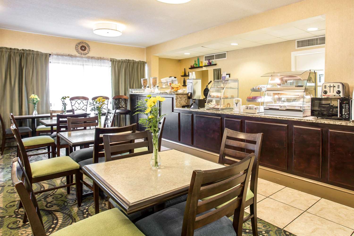 restaurant cafeteria