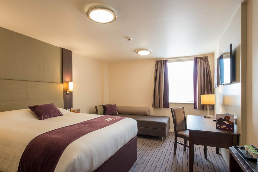 Premier Inn Telford (The International Centre) 17/43