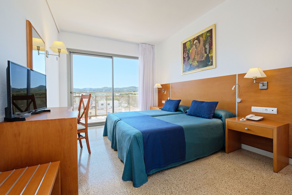 Azuline Hotel S Anfora and Fleming 10/35