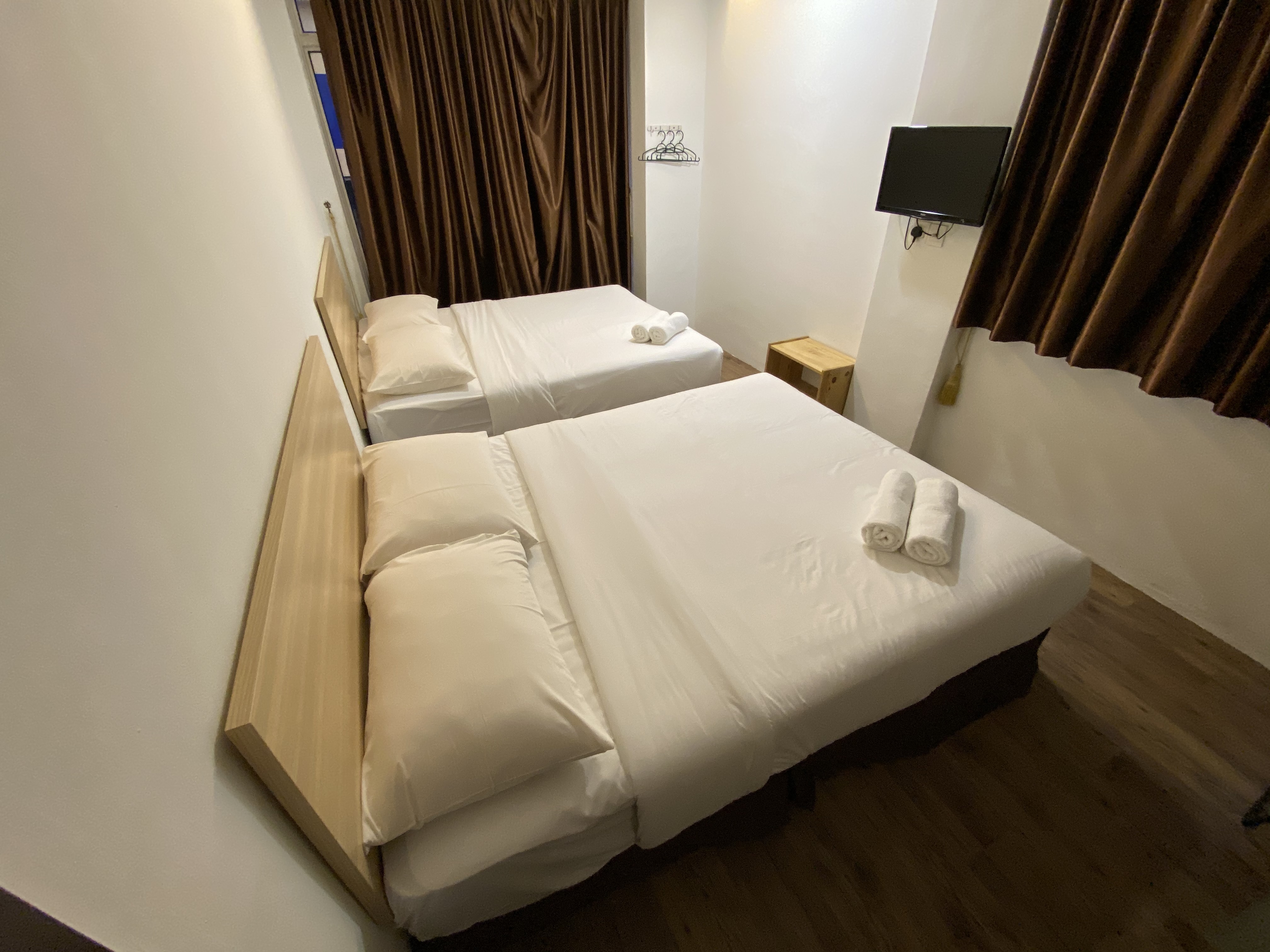 N City Hotel 27/48