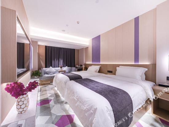 Deluxe, 2 Beds