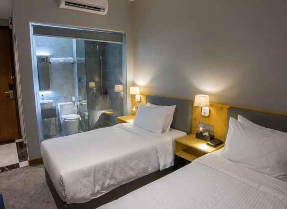 Redpine Boutique Hotel 25/38