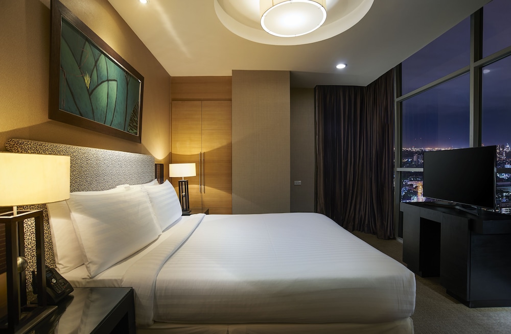 Urbana Sathorn Bangkok, Thailand 19/81
