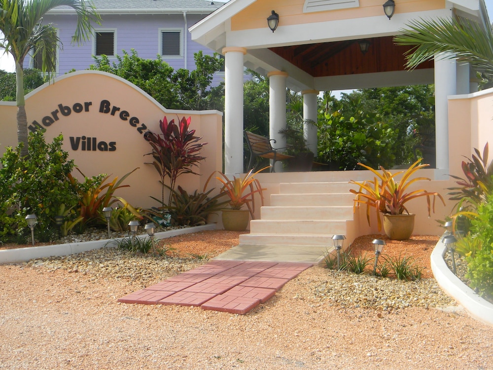Harbor Breeze Villas 1/64