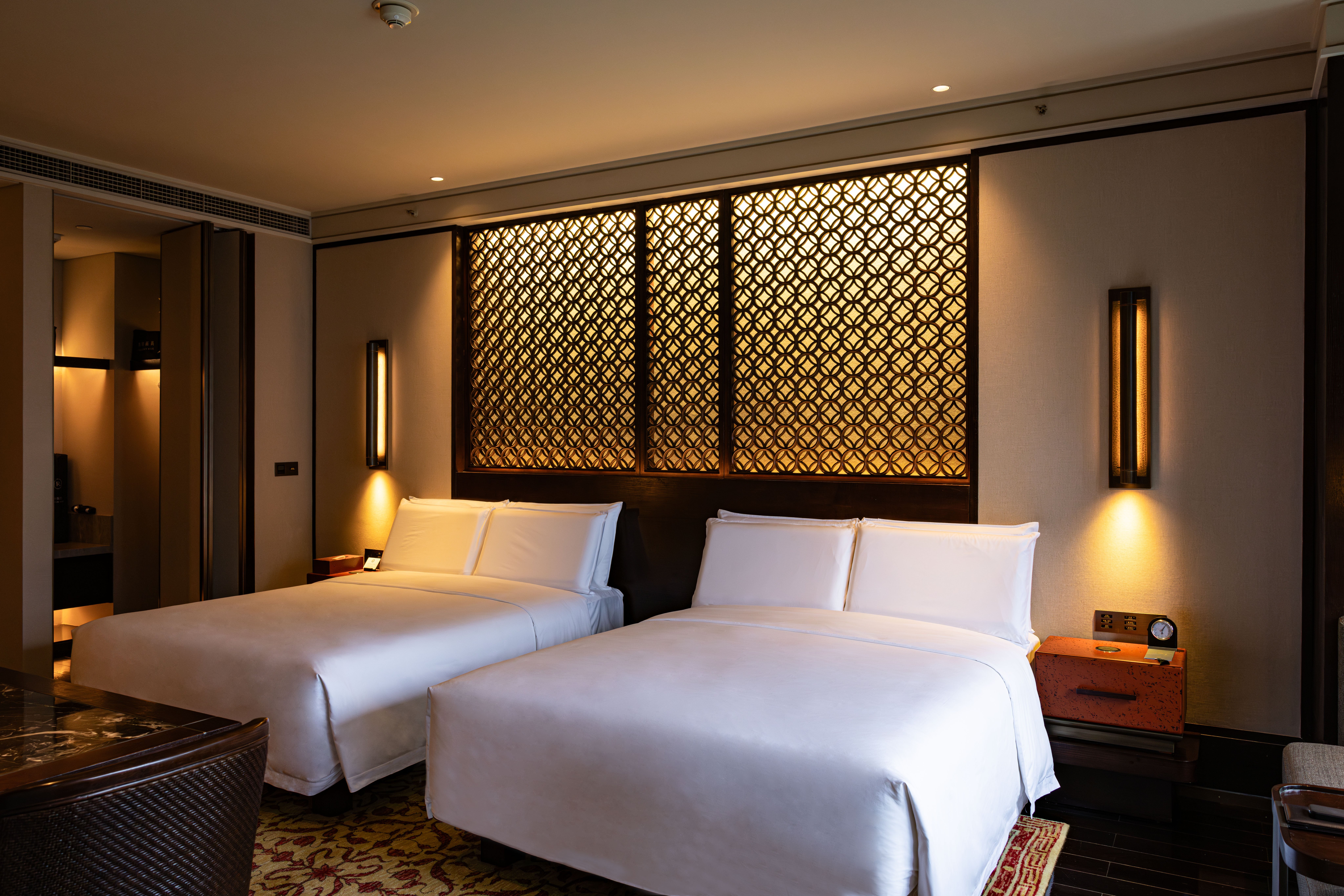 Regent Chongqing 13/81