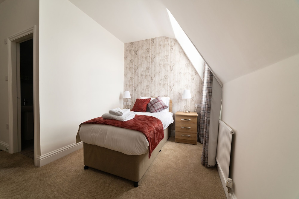 The Lakeland Kendal Hotel, Sure Hotel Collection by Best Western 24/85