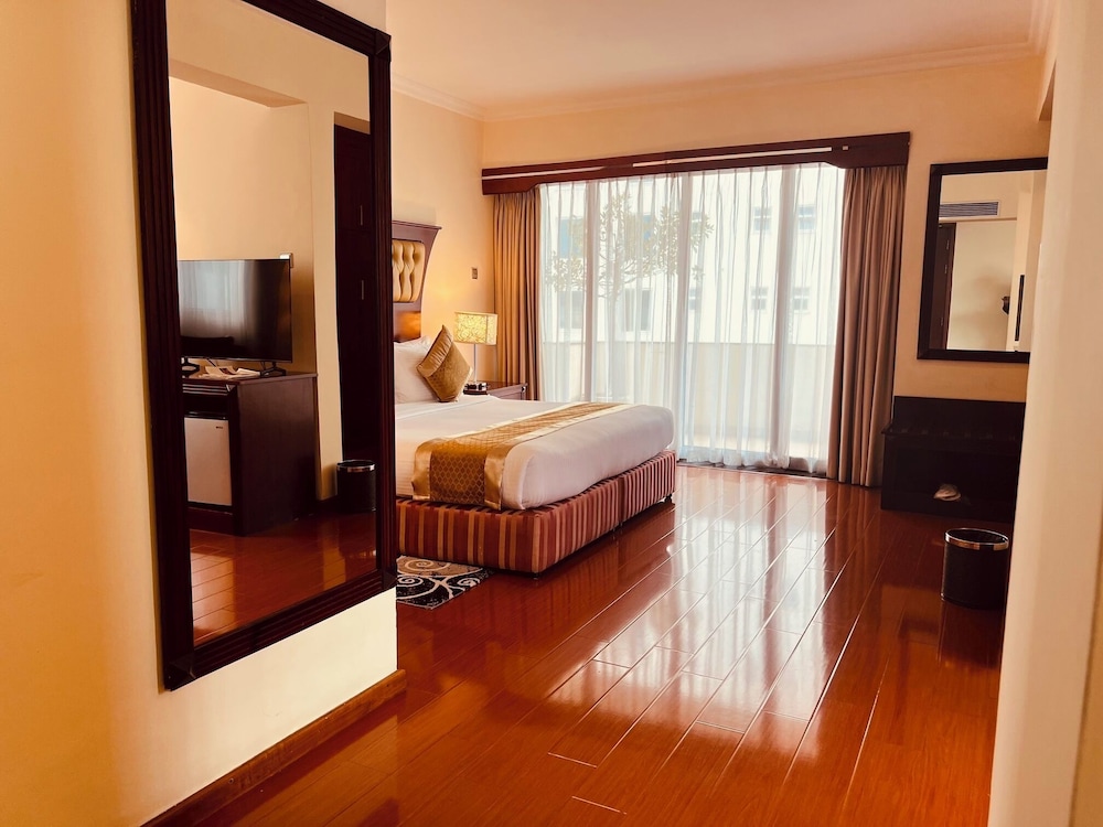 Inter Luxury Hotel 26/75