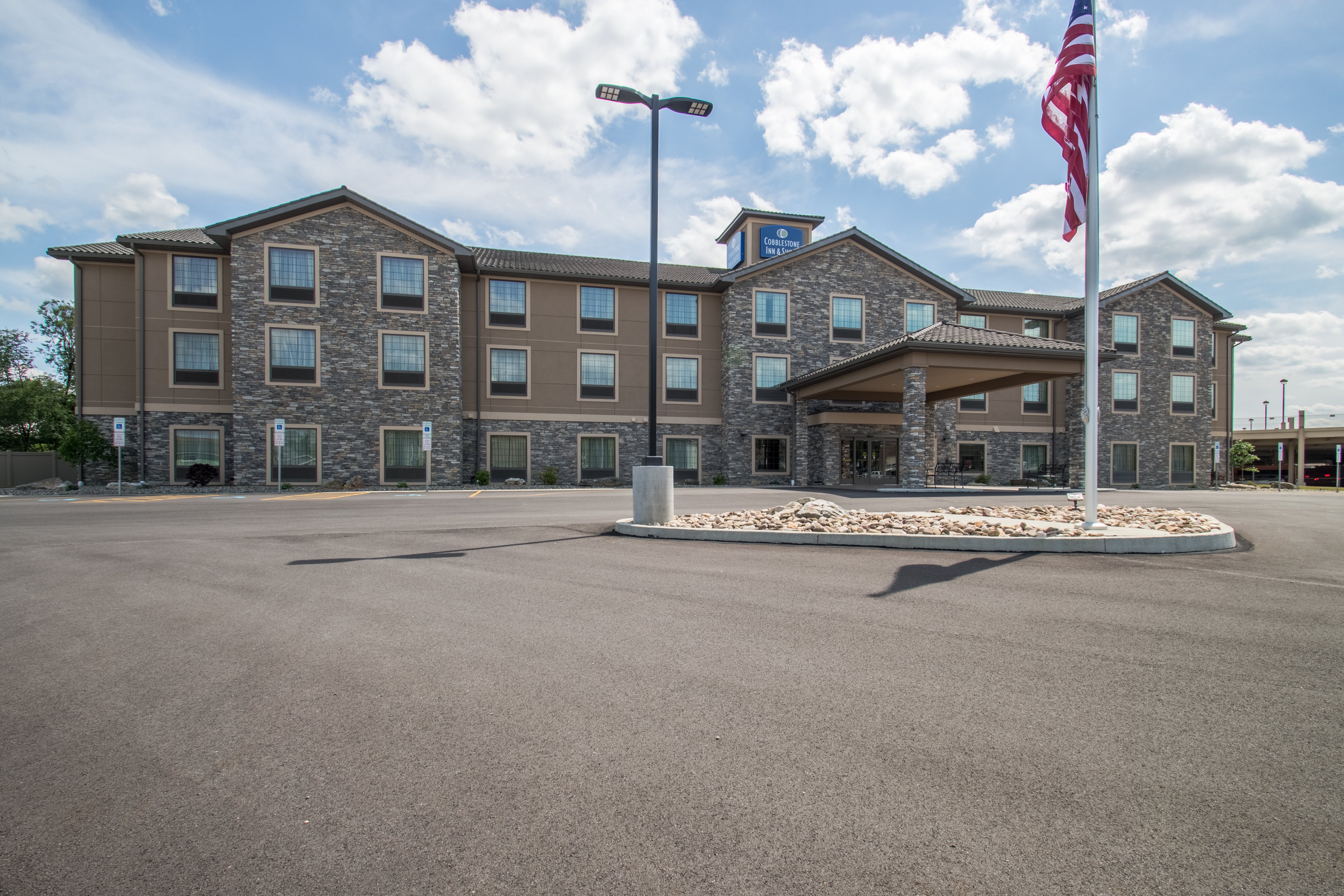 Cobblestone Inn & Suites - St. Mary S 50/57