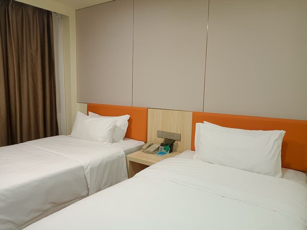 Baiyun City Hotel 13/42