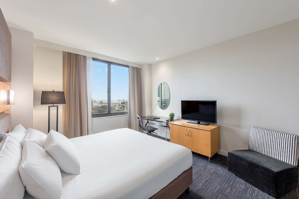Flagstaff Gardens Hotel 8/65