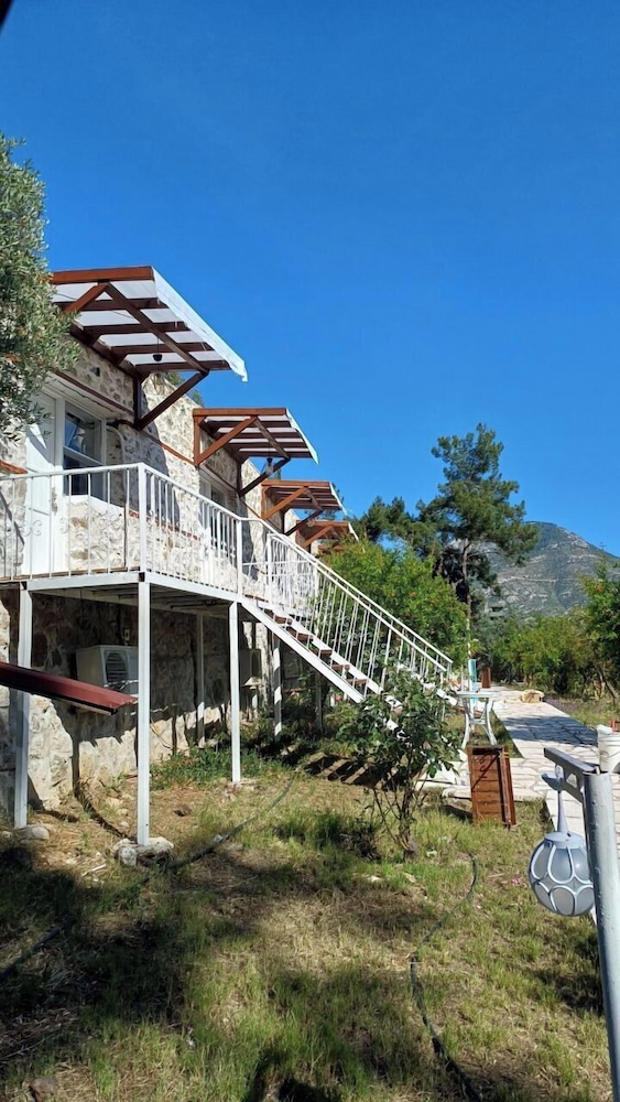 Angels Garden Hotel 9/49