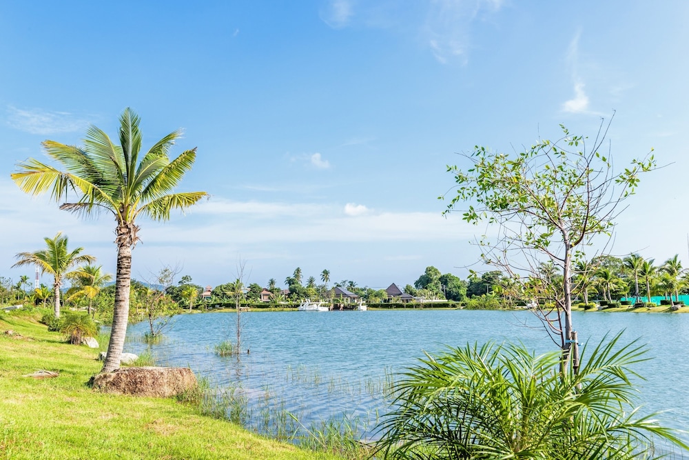 Chalong Miracle Lakeview Resort & Spa 88/100
