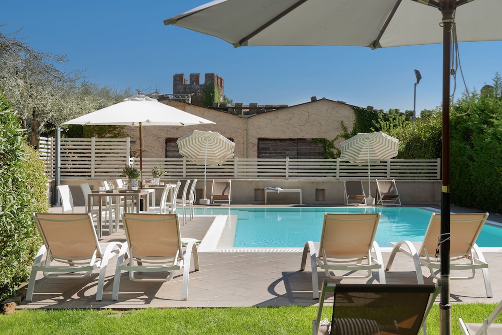 Vialeromadodici Rooms & Apartments 52/58