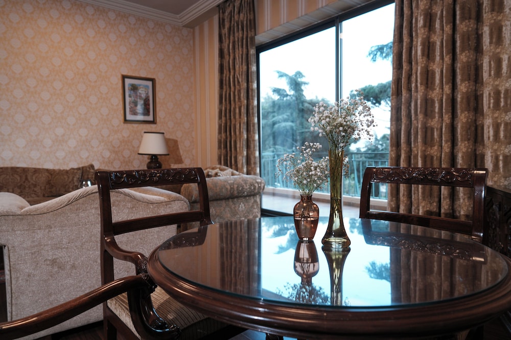CHTAURA PARK HOTEL 37/50