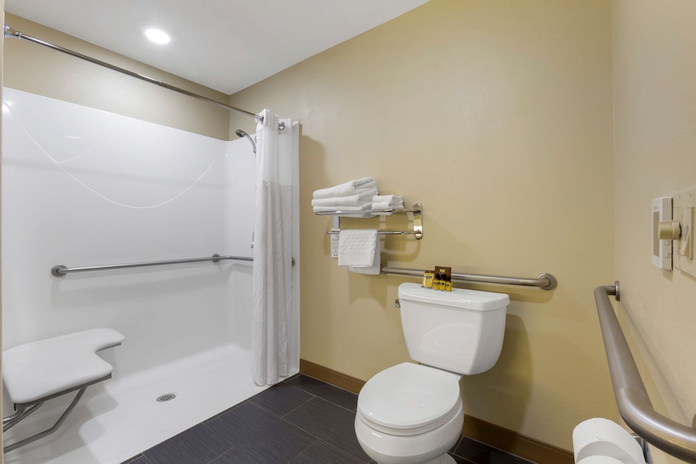 غرفة قياسية بسرير كينج لذوي الإعاقة، Best Western Plus Clocktower Inn 5/5