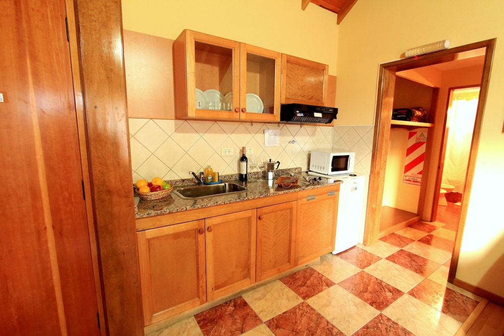 Linda Vista Apart Hotel 12/41