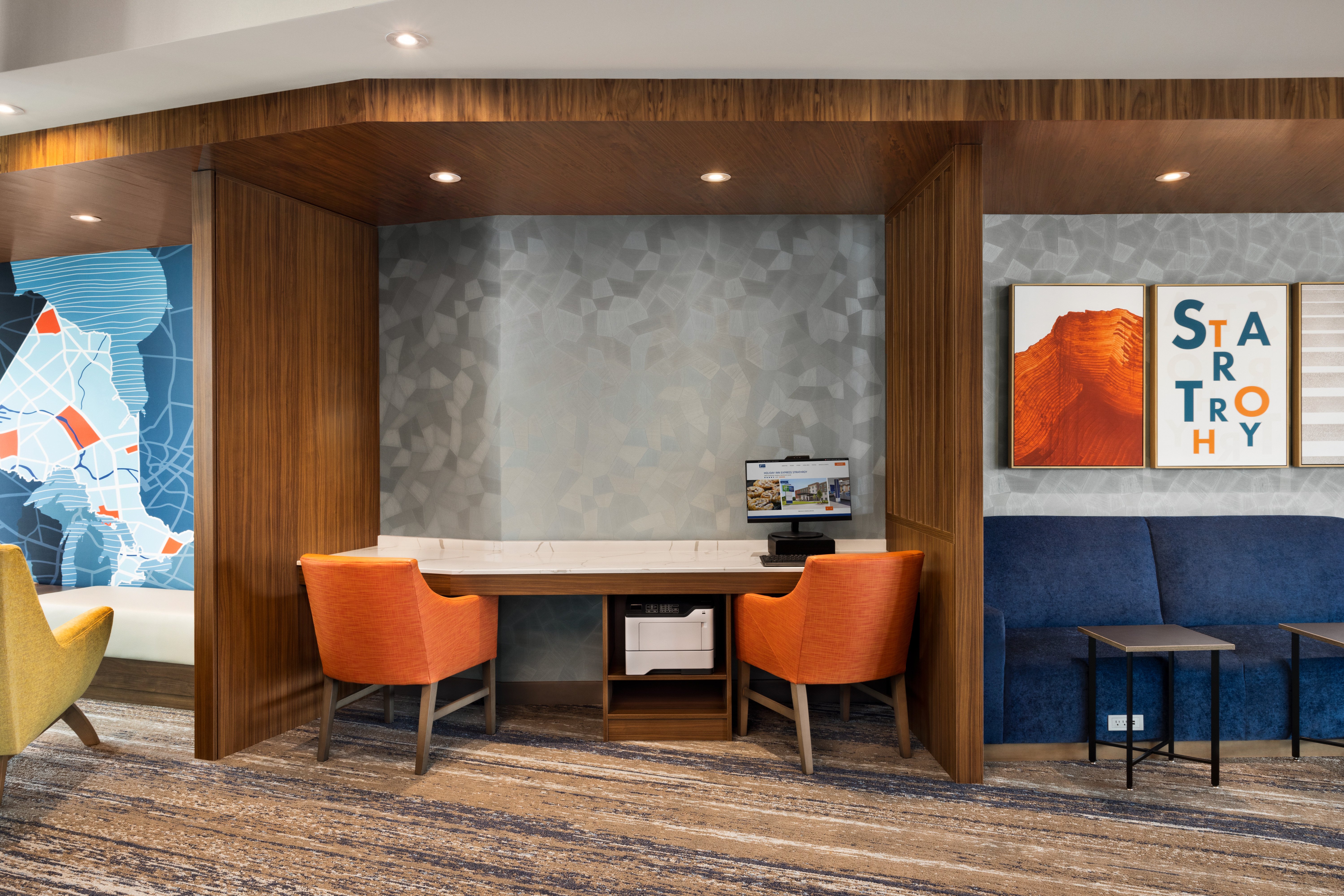 Holiday Inn Express STRATHROY 47/64