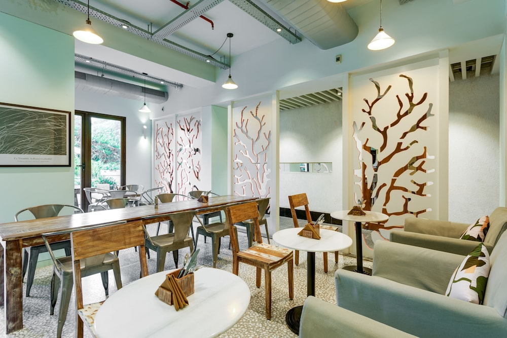 The Manor New Delhi 57/74