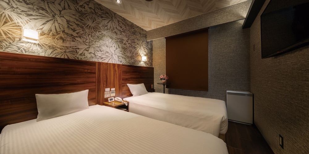Tokai City Hotel 33/70