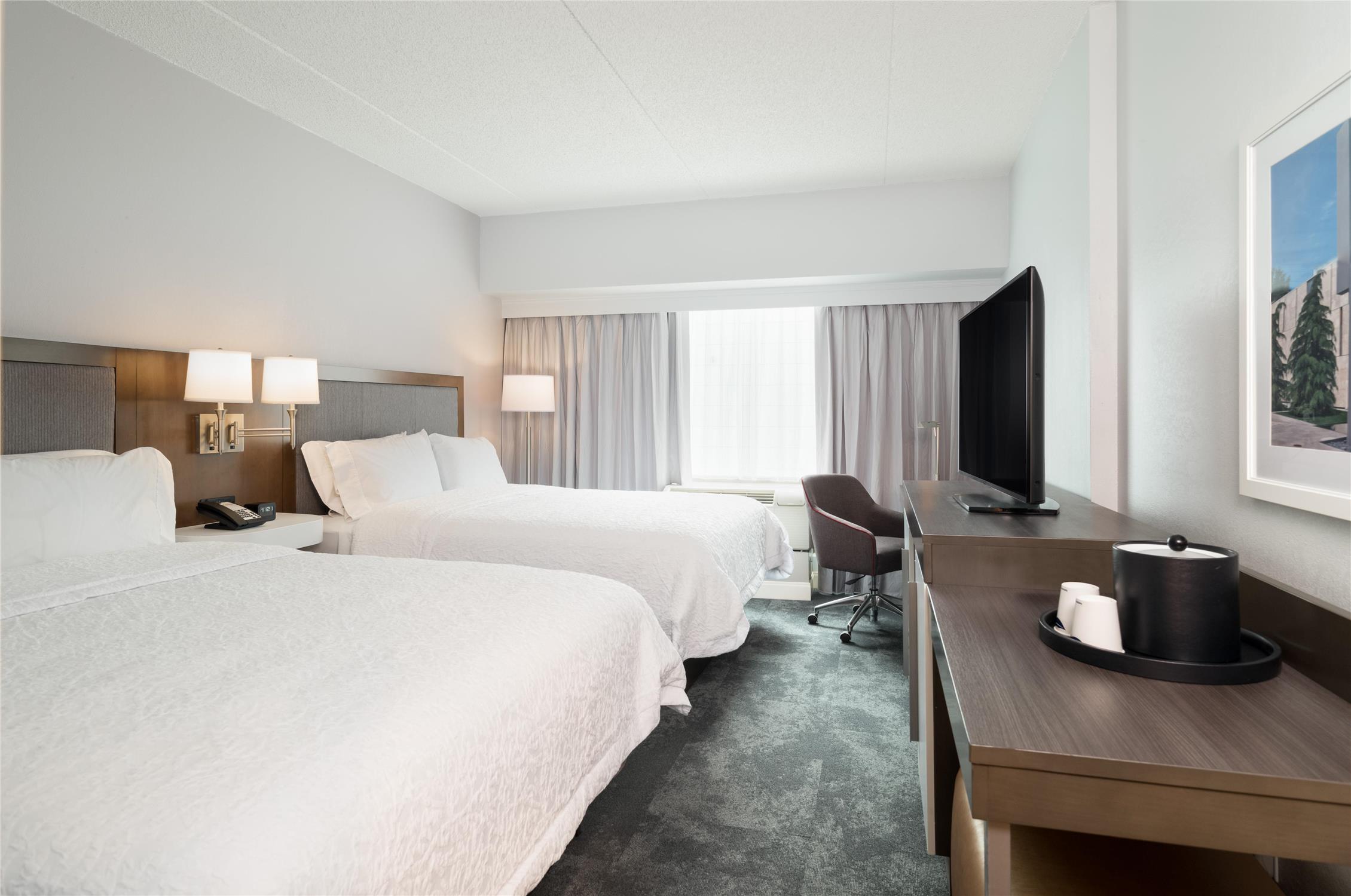 PREMIUM, 2 QUEEN BEDS