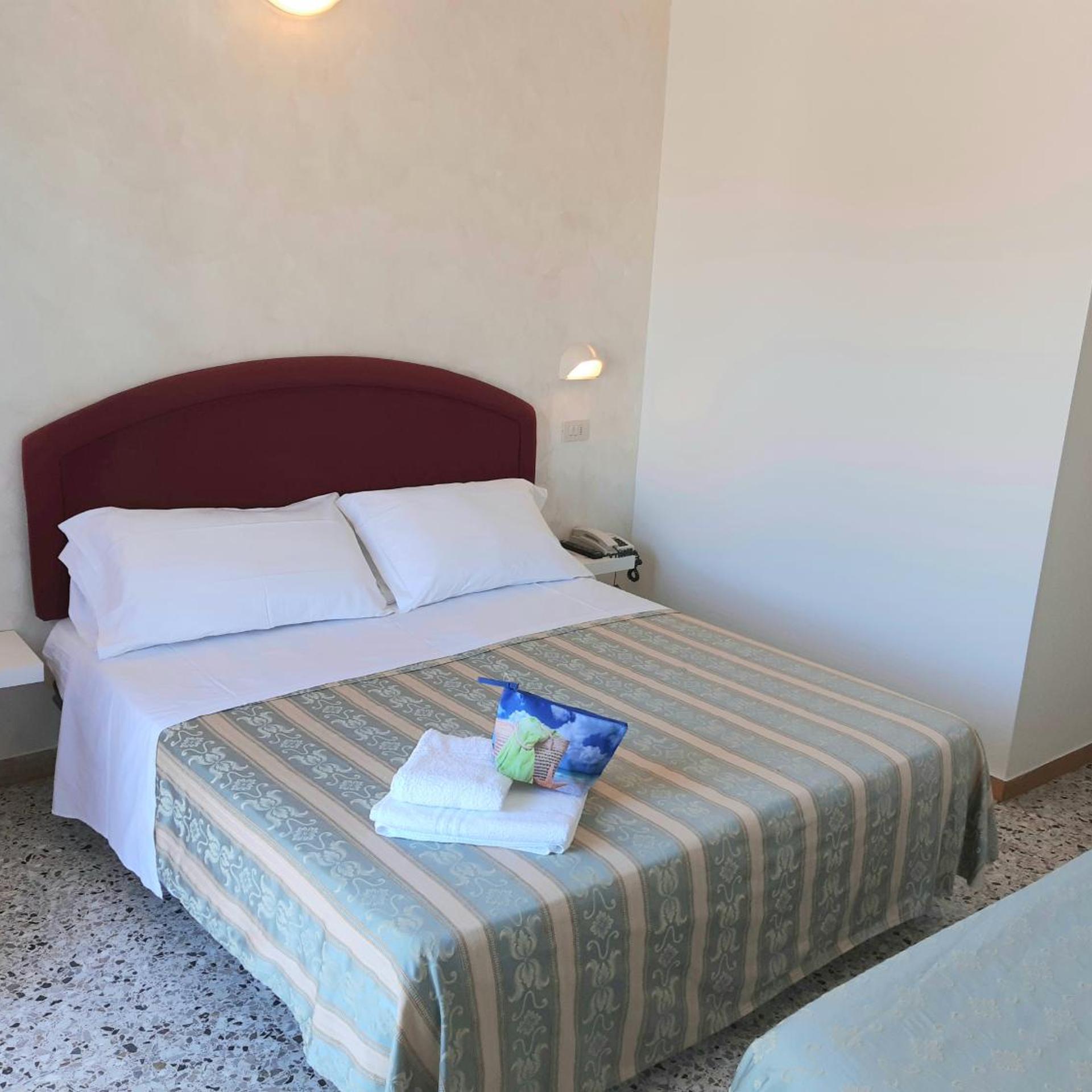 Hotel Raul 19/50