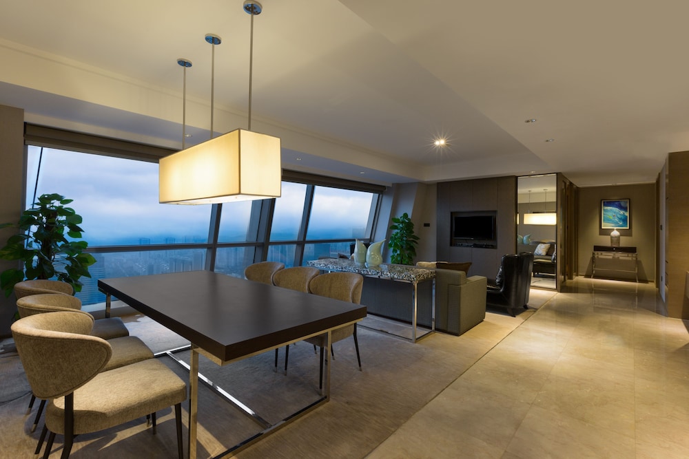 CROWNE PLAZA WUXI TAIHU 49/76