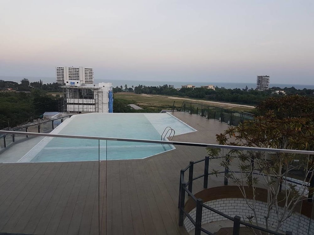Whale Hua Hin 25/46