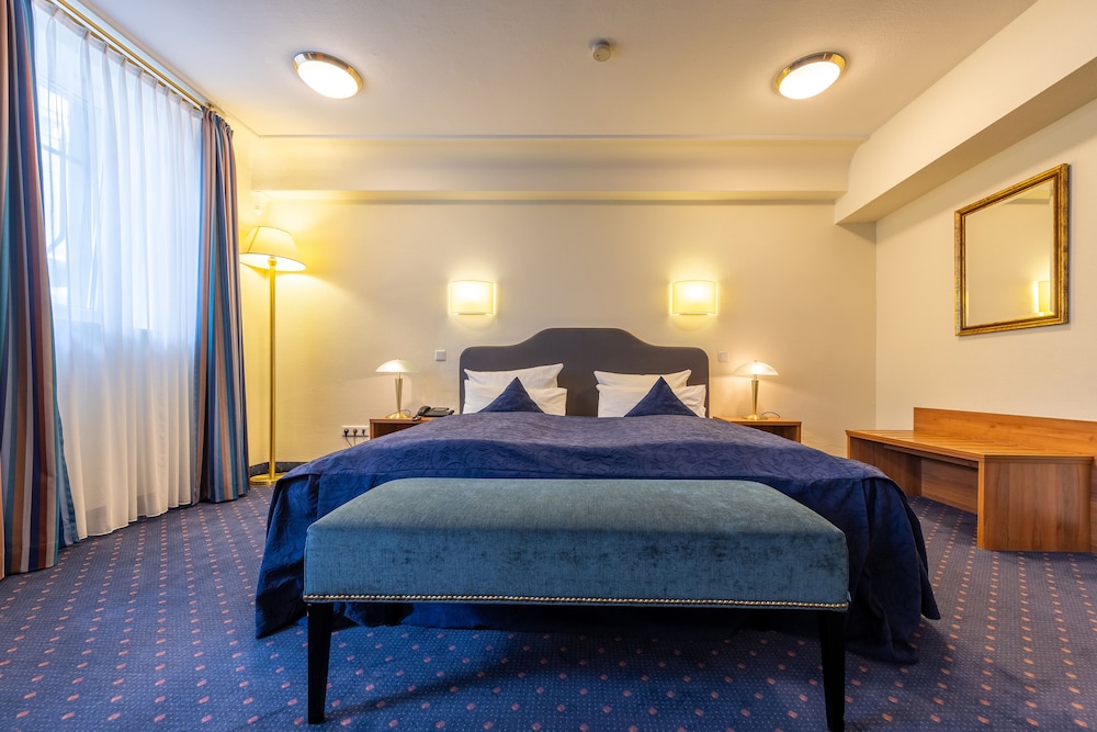 Guennewig Hotel Uebachs 12/29