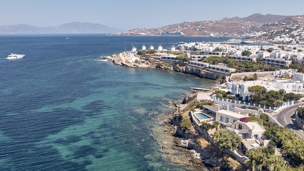Belvedere Waterfront Villa and Suites 28/49