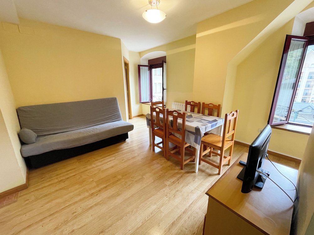 CANFRANC APARTAMENTOS 3000 28/50