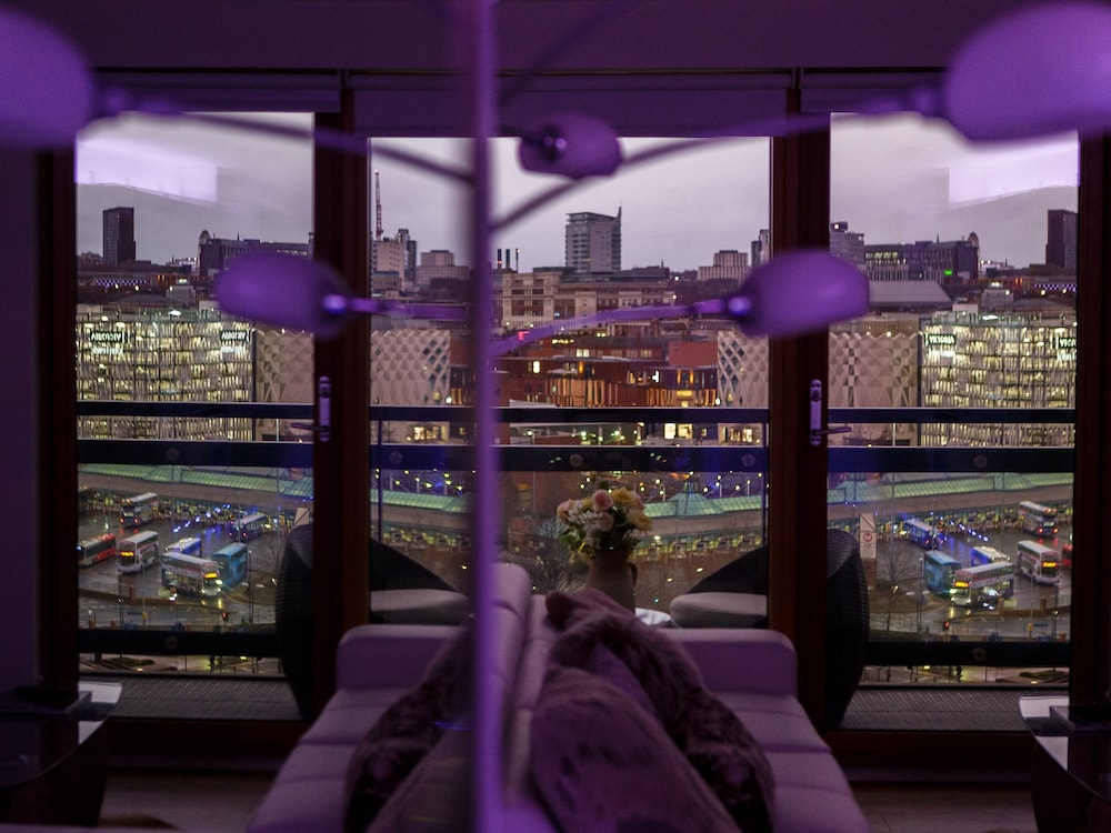 Live in Leeds Sky Penthouse 40/46