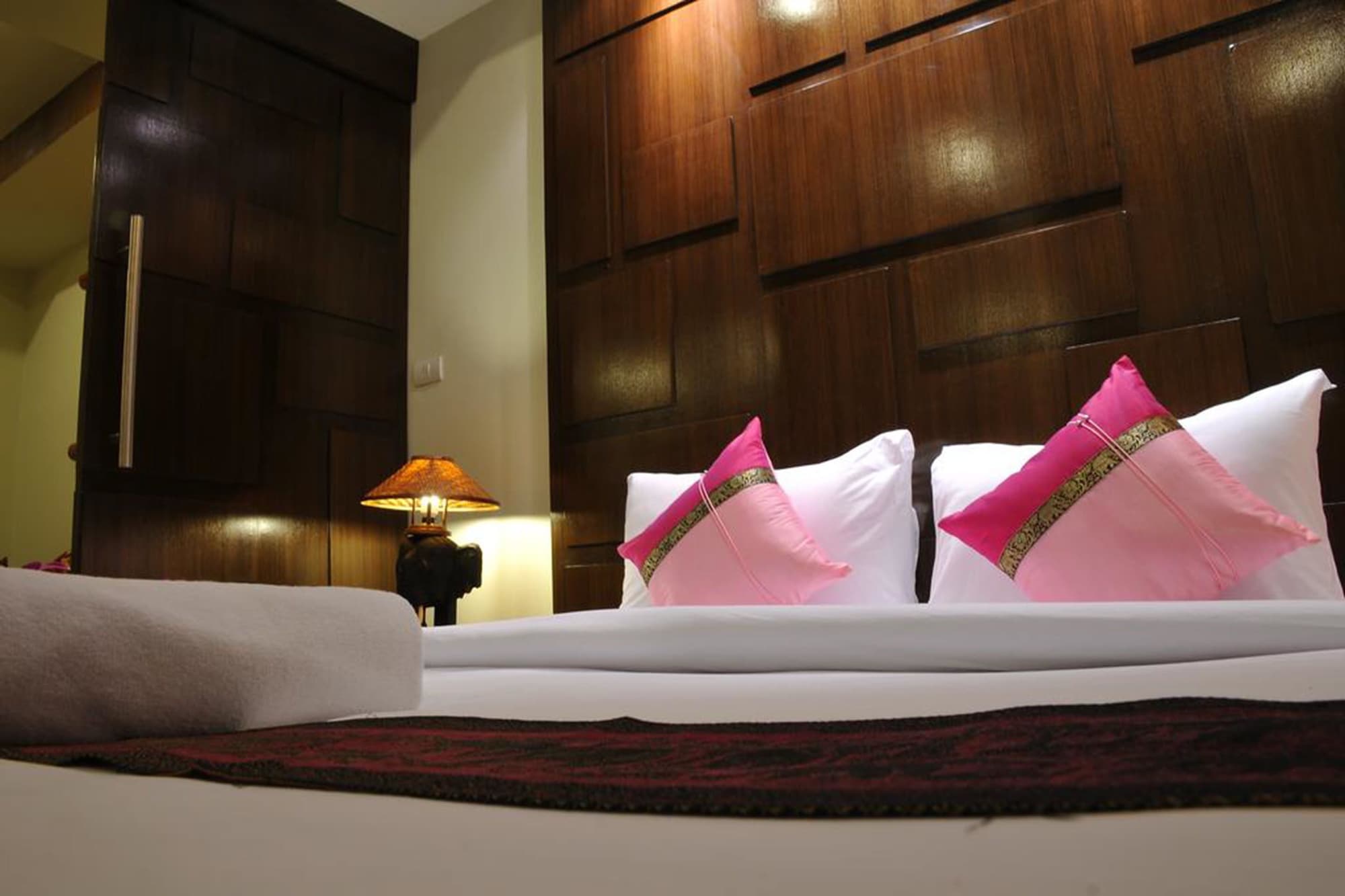 LUXURY, DOUBLE BED