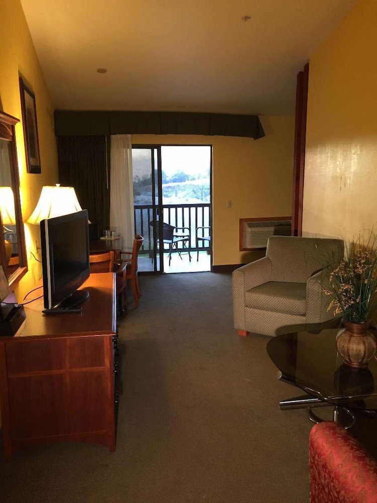 Western Holiday Lodge Three Rivers 28/41