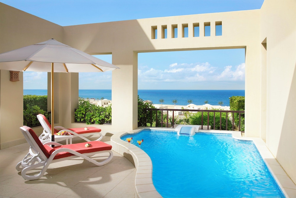 swimming pool spa