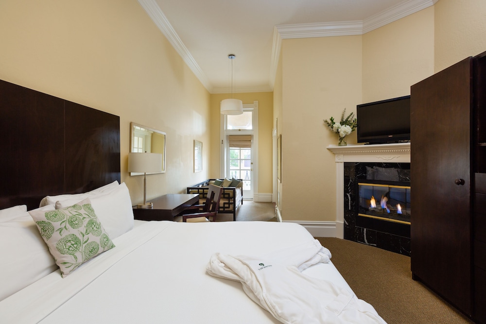 Healdsburg Inn on the Plaza, A Four Sisters Inn 7/54