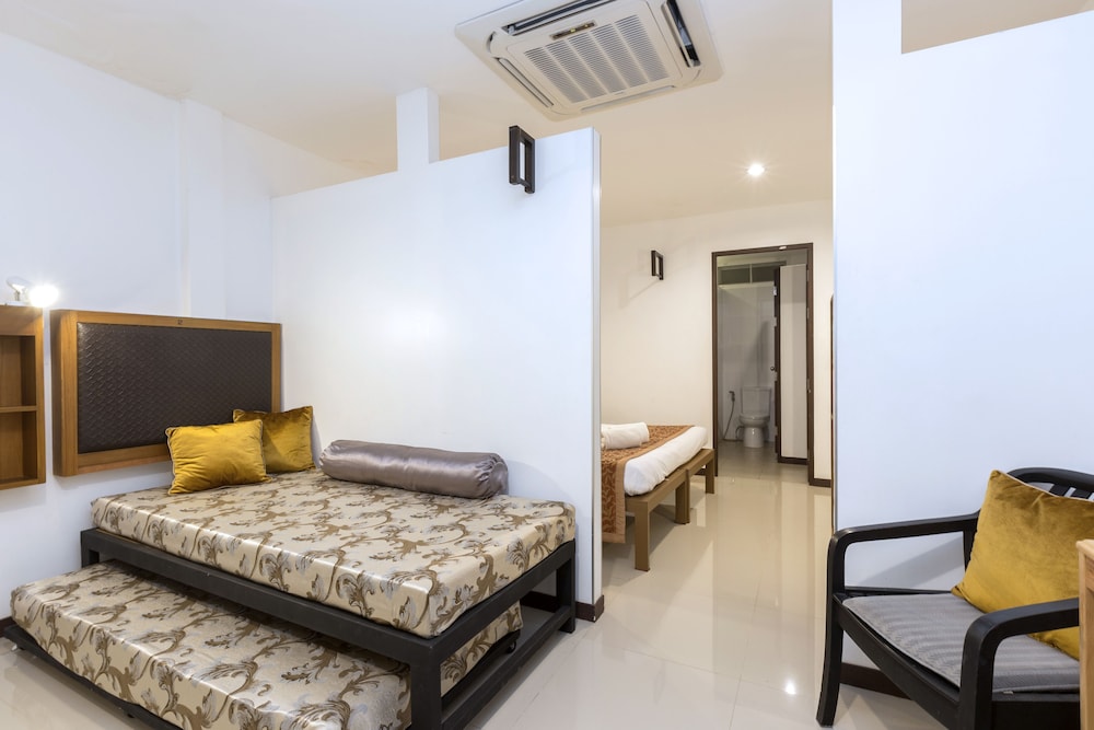The Lantern Hostel Phuket 17/50